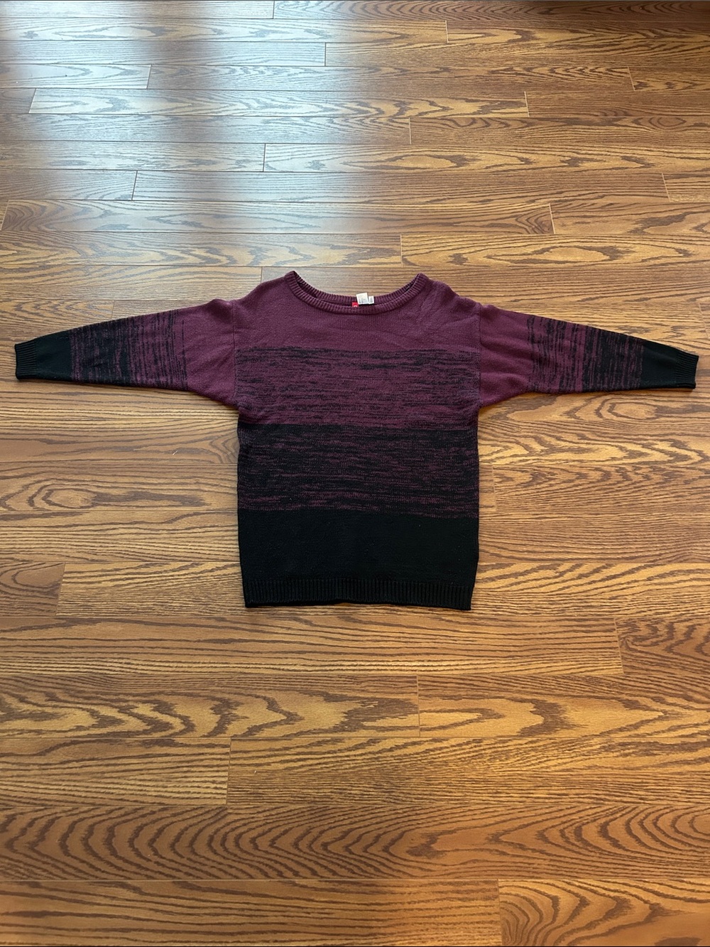 H&M Women's Ombre Crewneck Sweater in Burgundy and Black